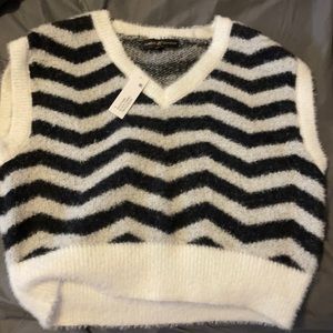 BRAND NEW VEST BLACK AND WHITE SIZE SMALL